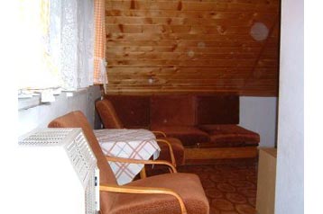 Cehia Chata Komorní Lhotka, Exteriorul